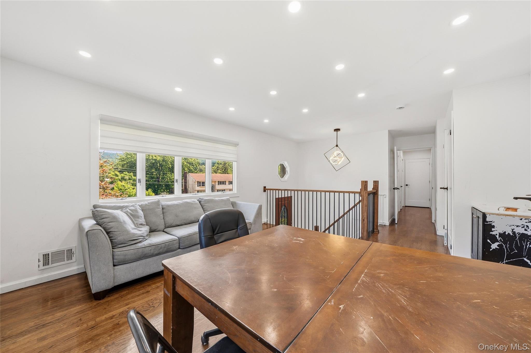352 Lake Shore Drive Property Photo 10