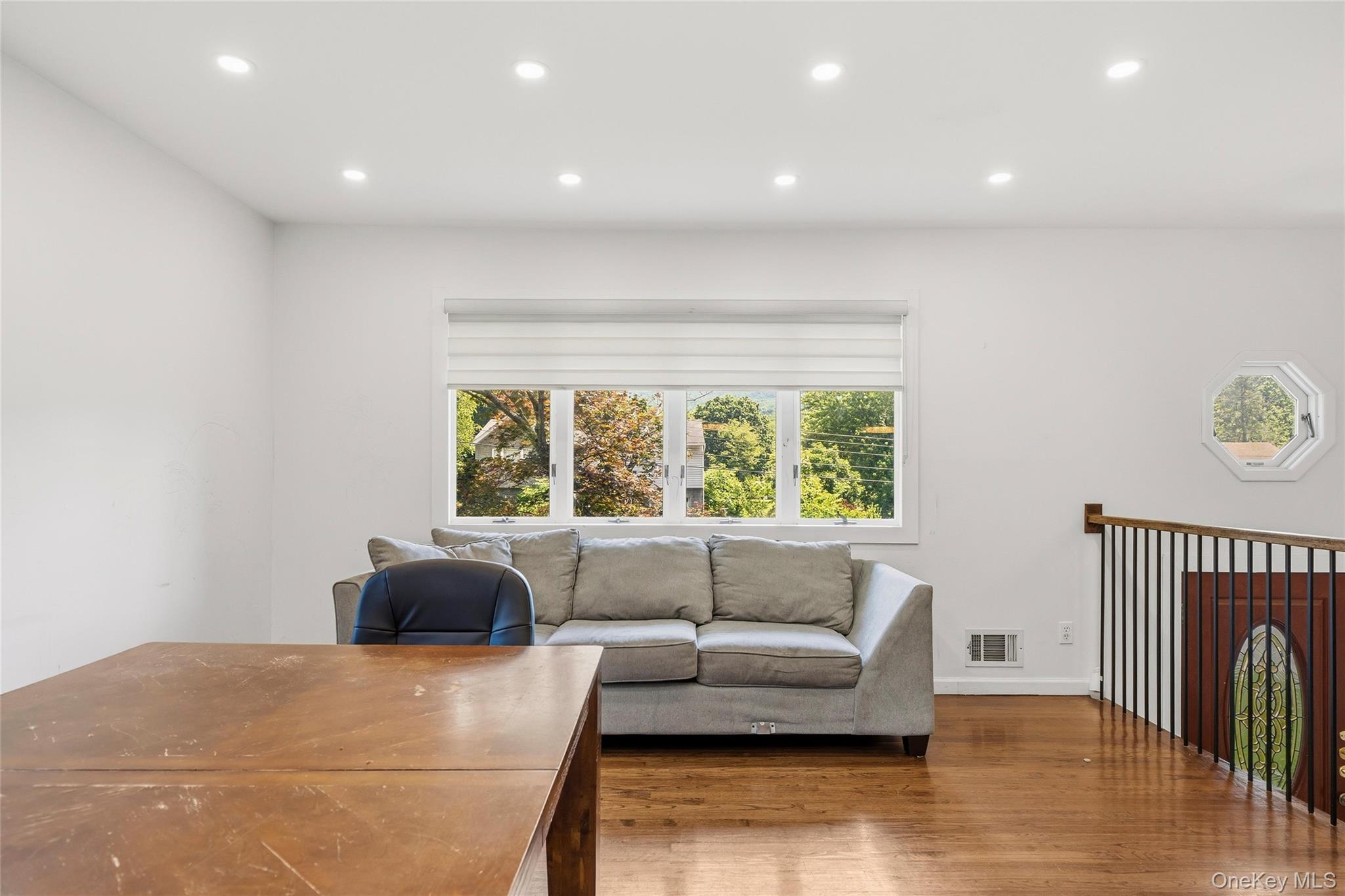 352 Lake Shore Drive Property Photo 11
