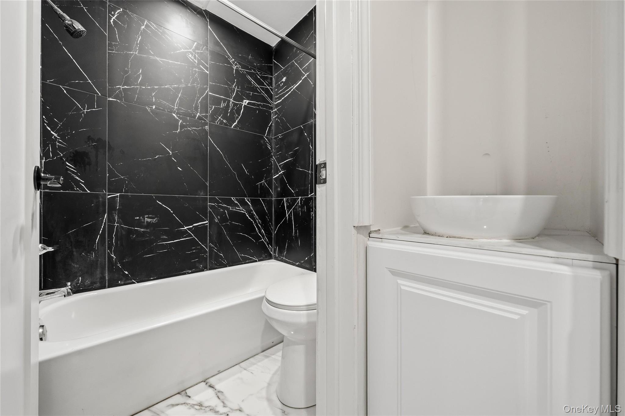 352 Lake Shore Drive Property Photo 21