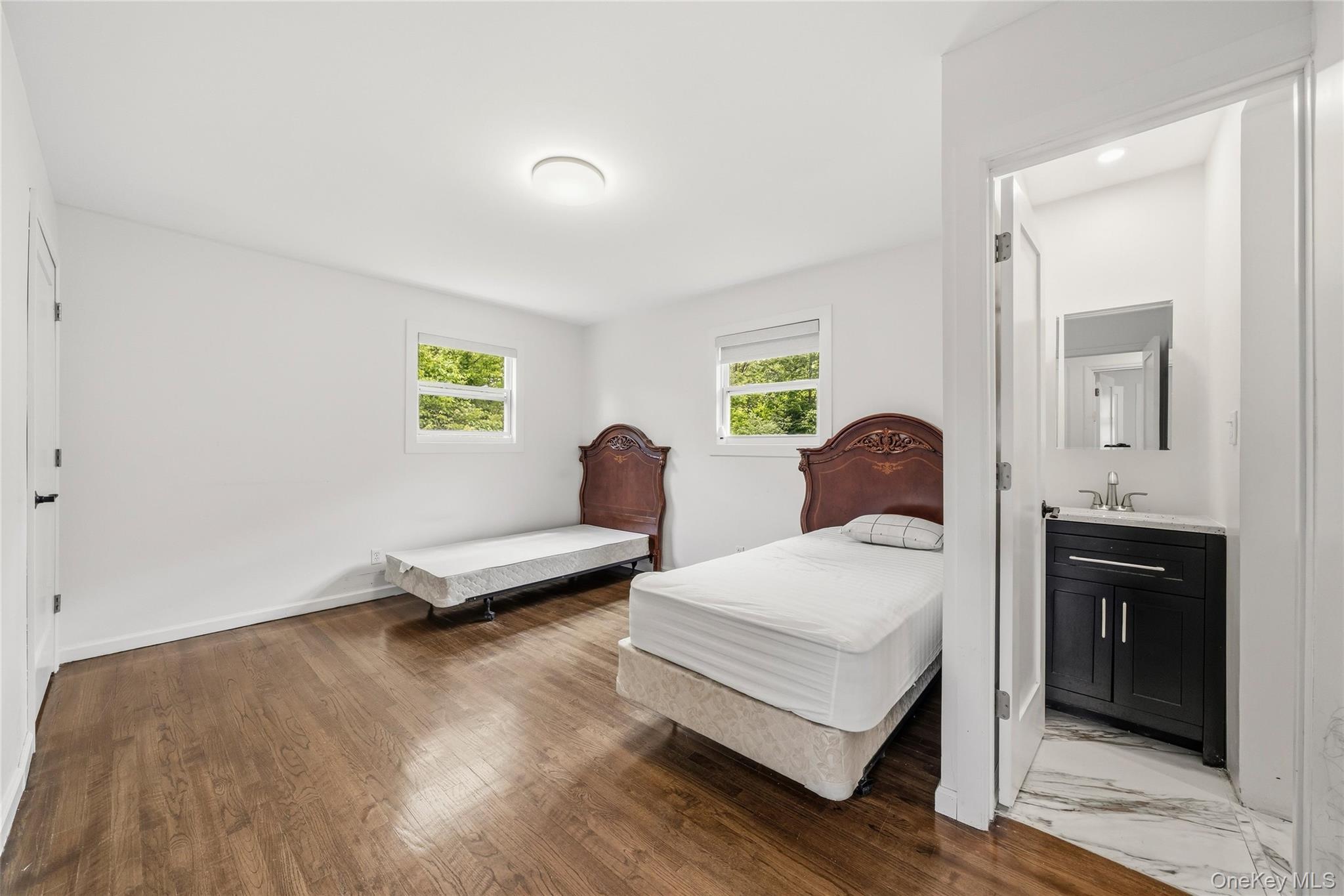352 Lake Shore Drive Property Photo 23