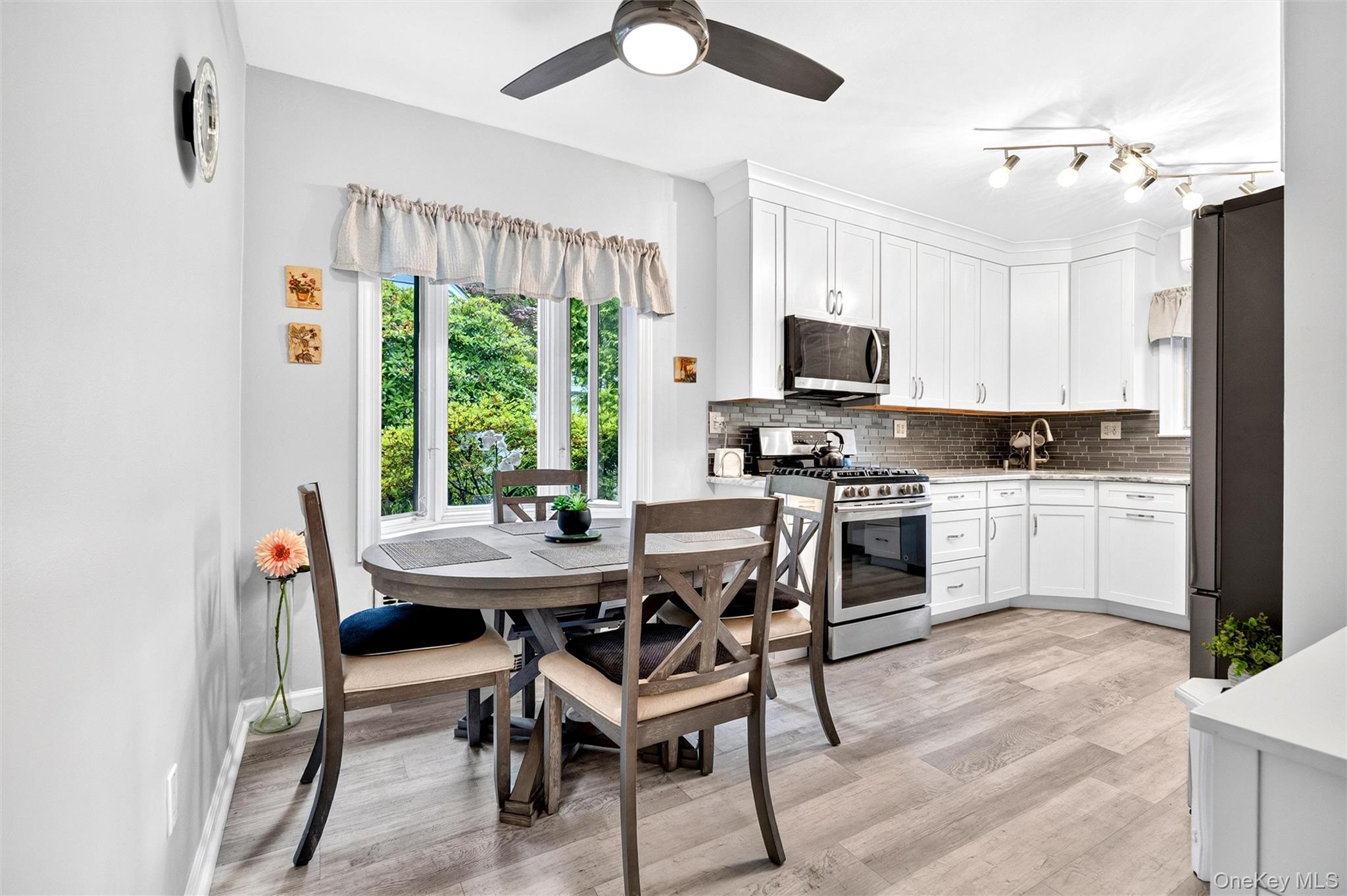 9 E Hall Avenue Property Photo 15