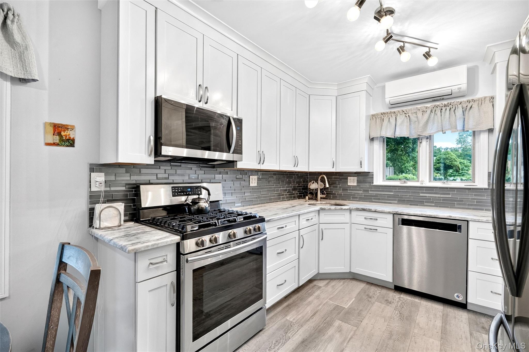 9 E Hall Avenue Property Photo 18
