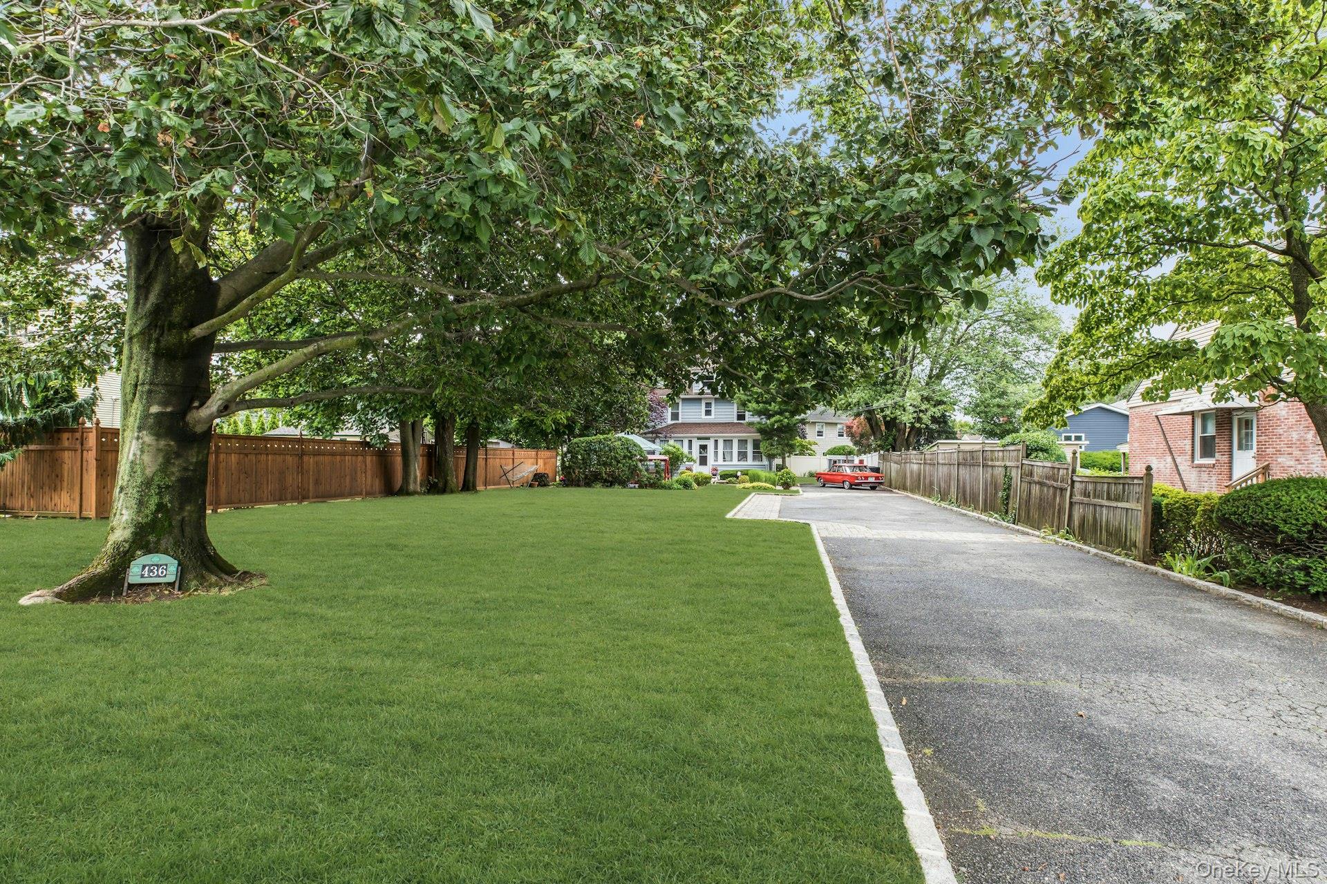 436 Bedell Terrace Property Photo 3