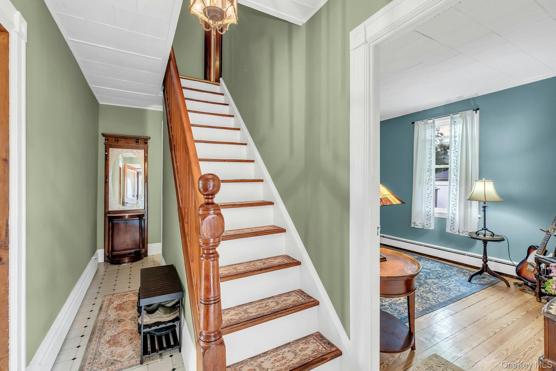 436 Bedell Terrace Property Photo 4