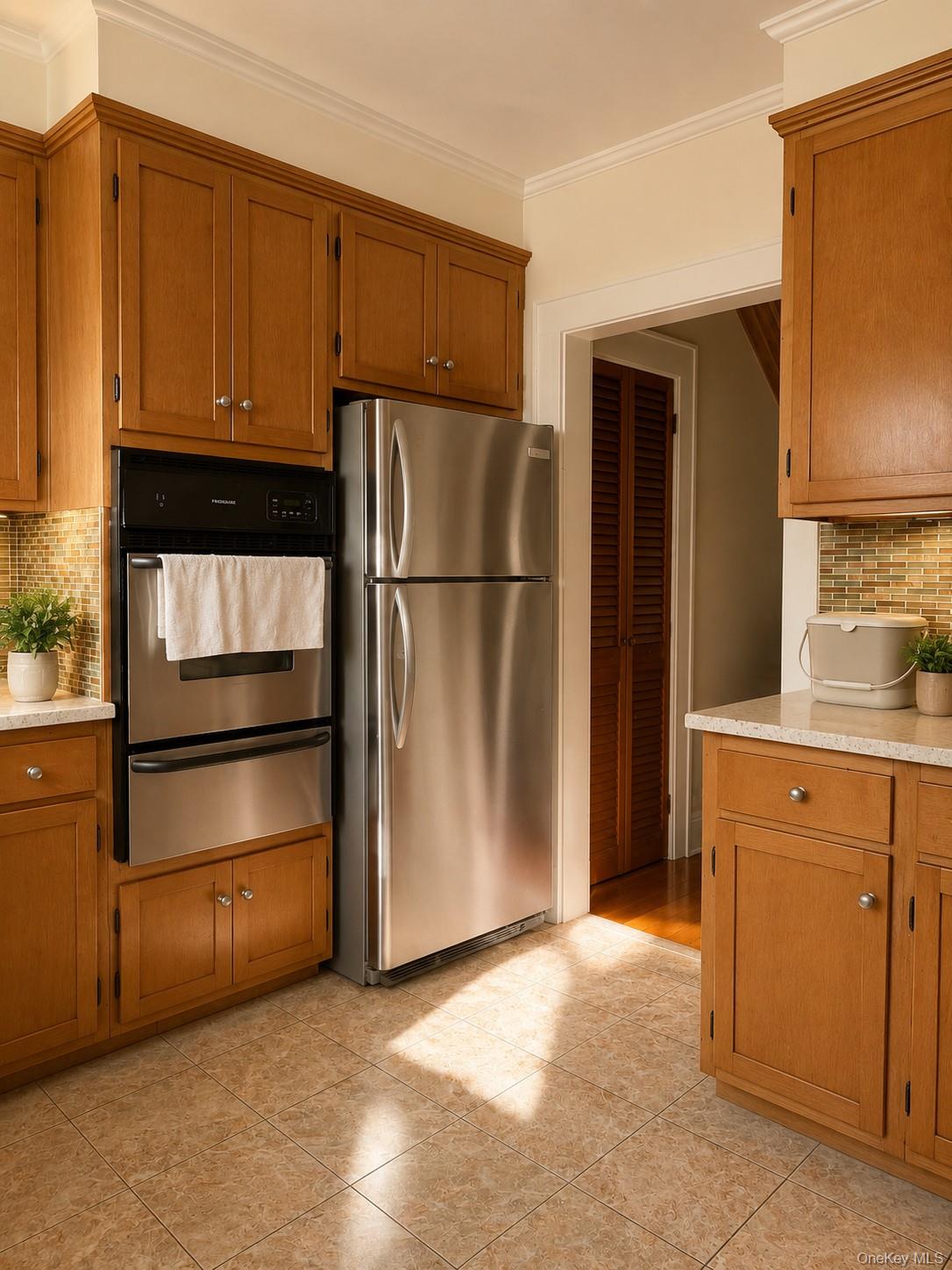 6039 Cooper Avenue Property Photo 7