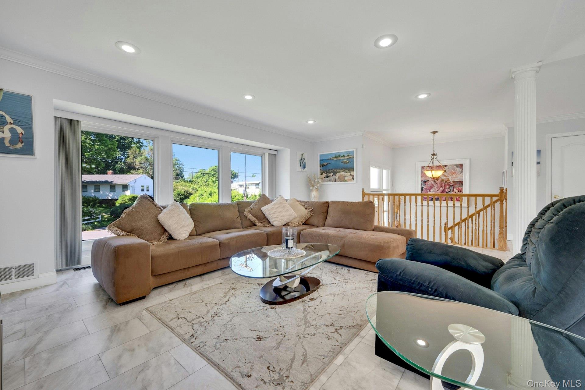 101 Windsor Oval Property Photo 3