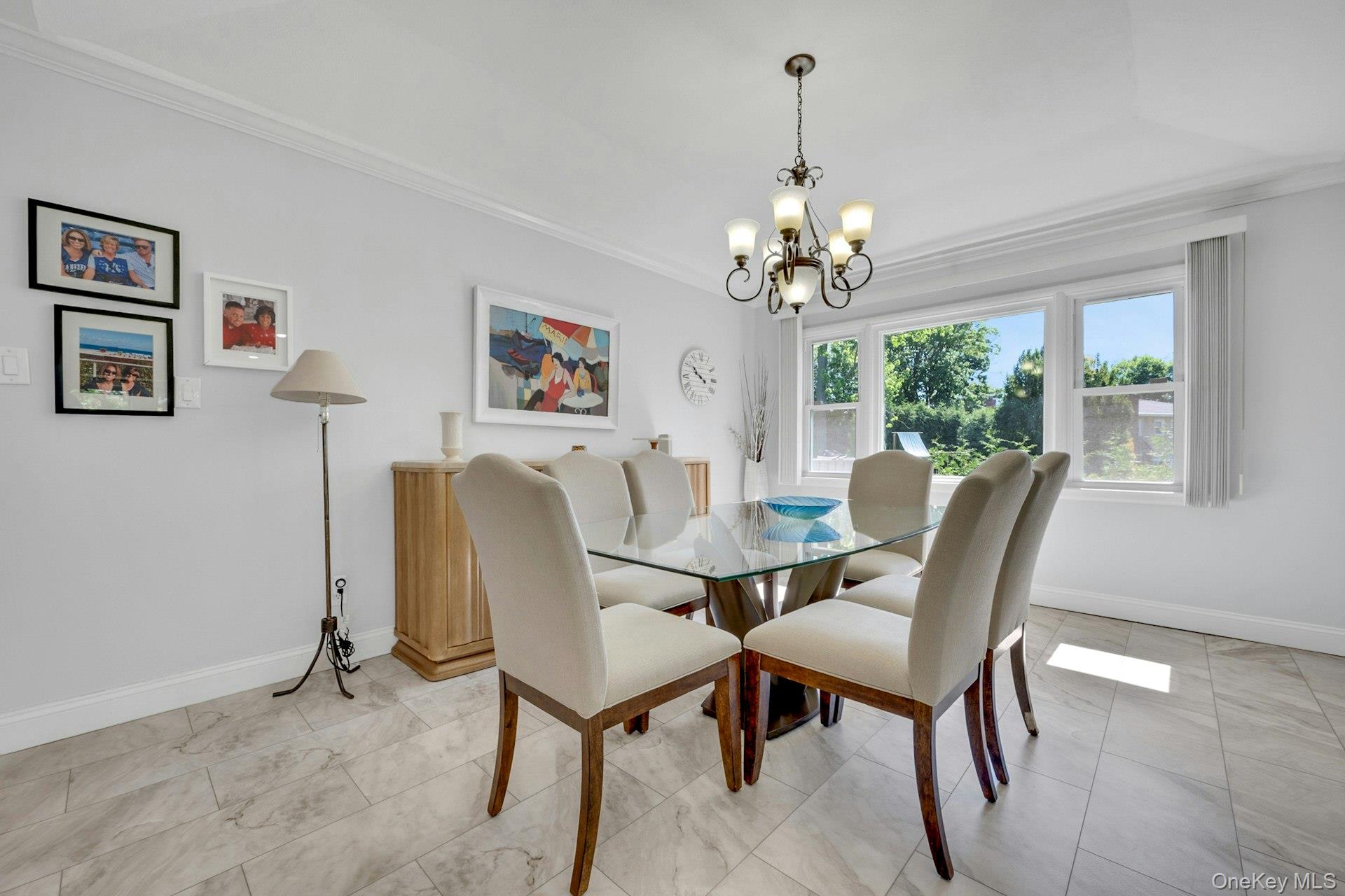 101 Windsor Oval Property Photo 6