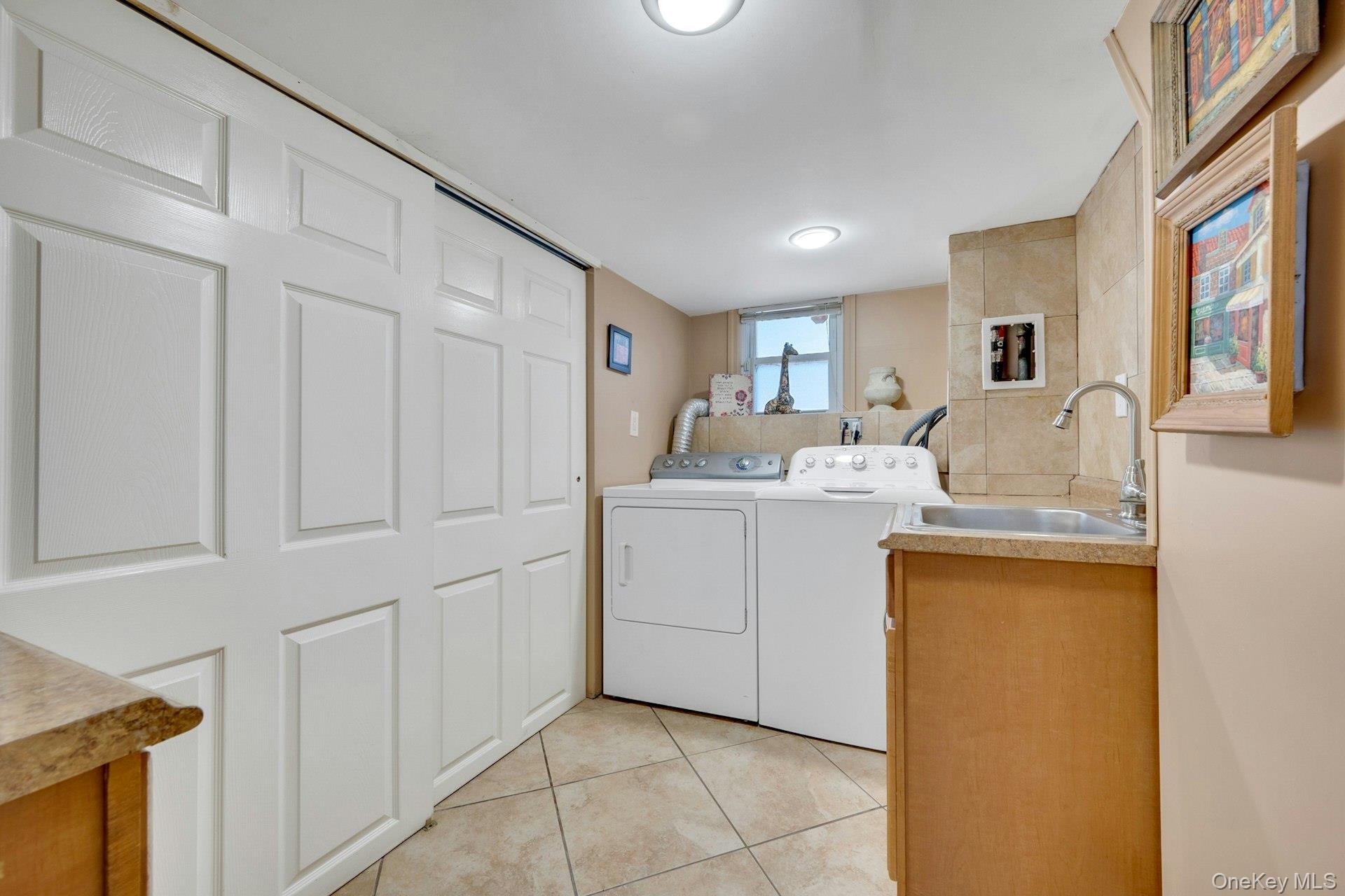 101 Windsor Oval Property Photo 24