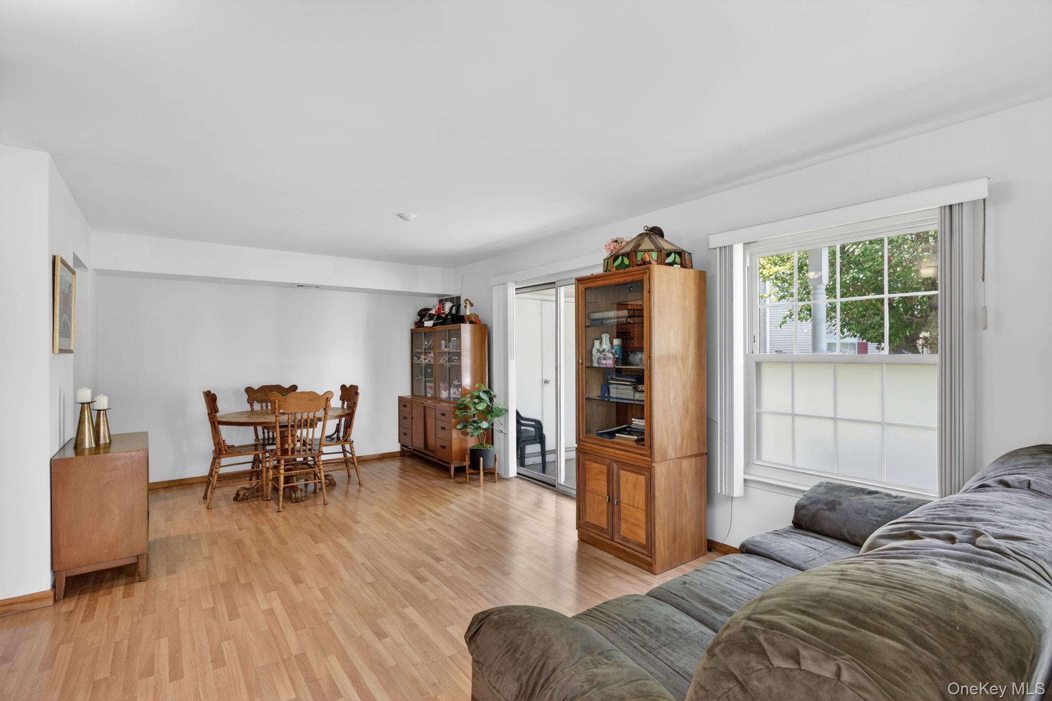 182 Fairview Circle Property Photo 3