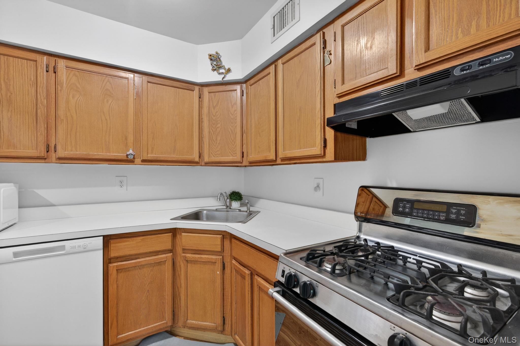 182 Fairview Circle Property Photo 7
