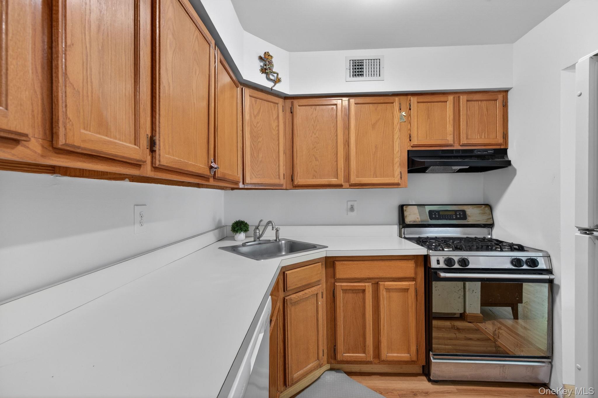 182 Fairview Circle Property Photo 8
