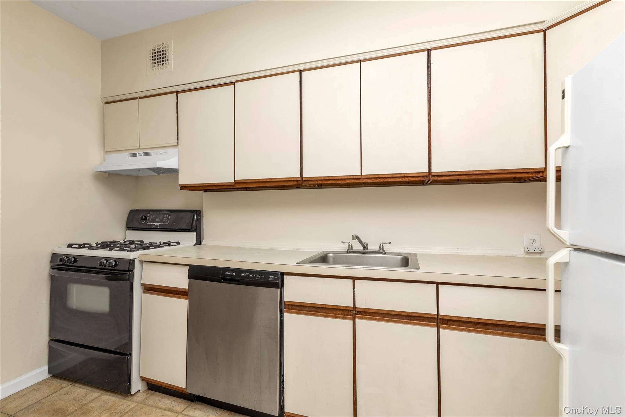1011286 Property Photo 5