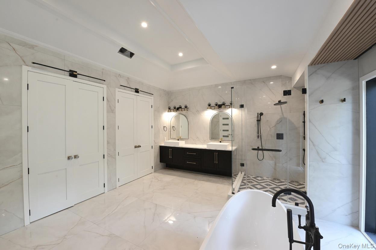 28 Rolling Hill Road Property Photo 17