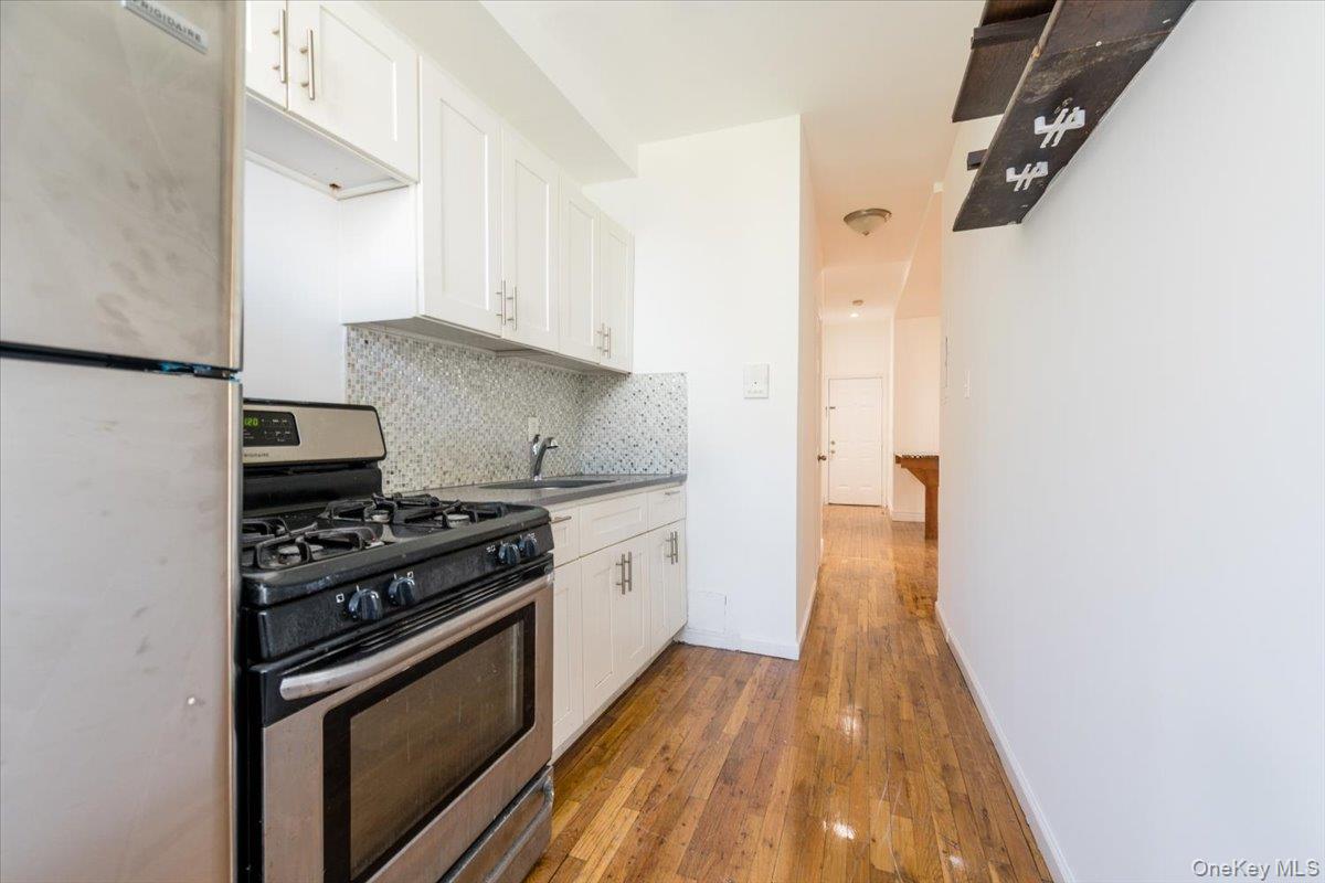 1055 Jefferson Avenue Property Photo 6