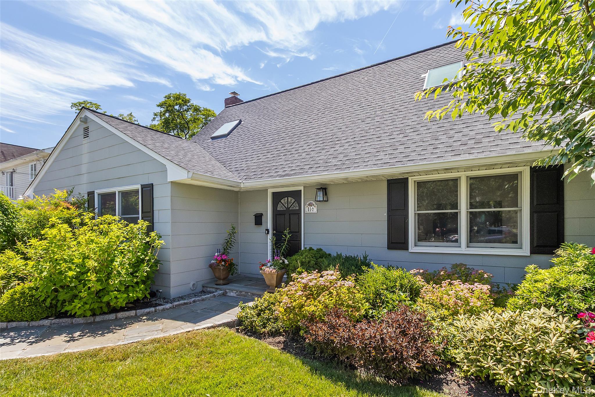 116 Huntley Drive Property Photo 2