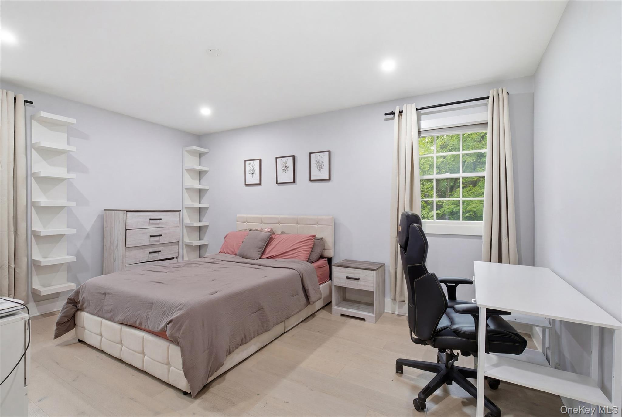 455 Deer Park Road Property Photo 13