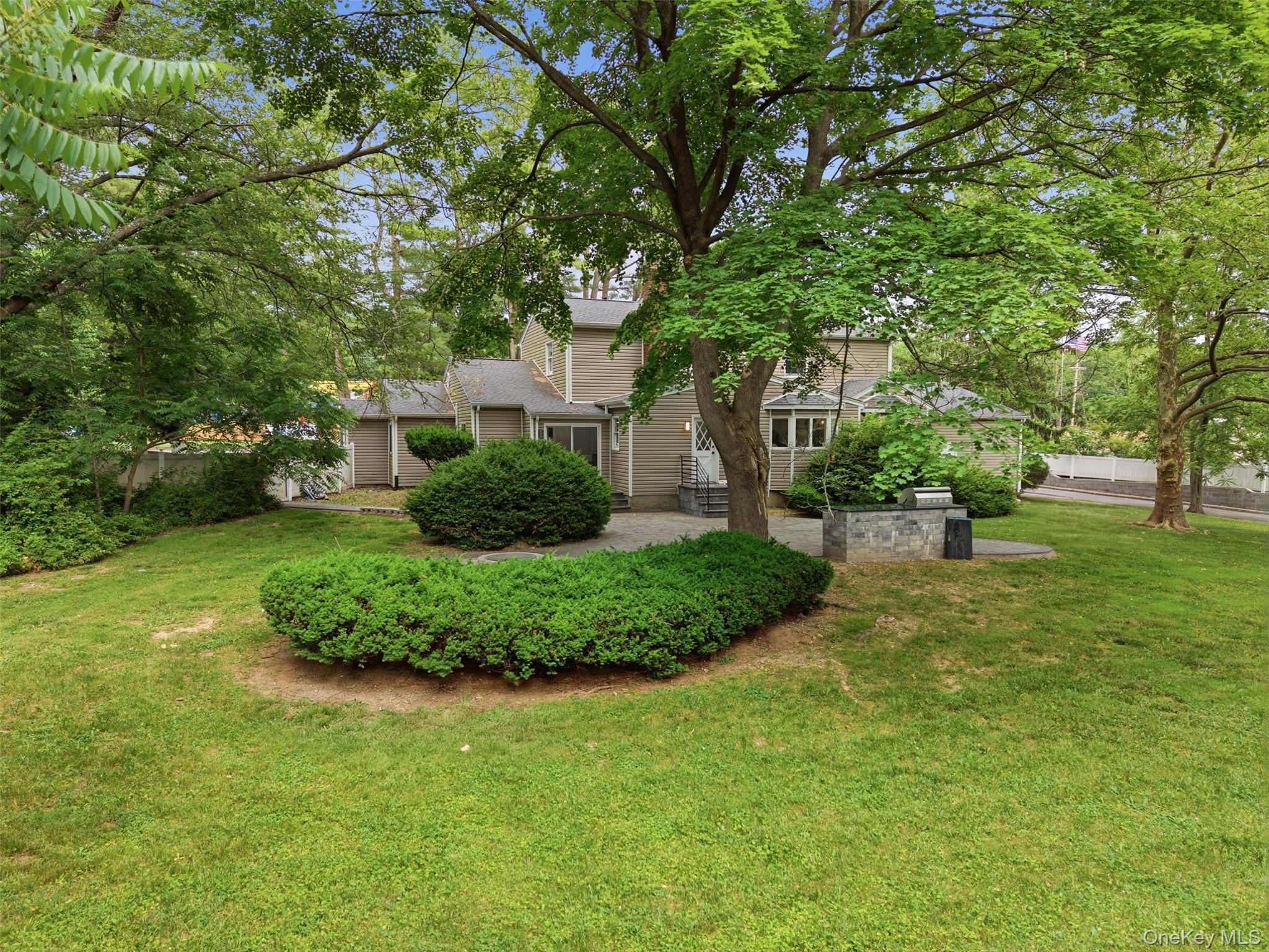 455 Deer Park Road Property Photo 17