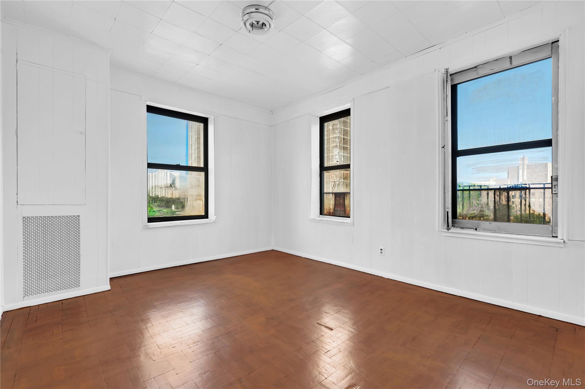 825 Walton Avenue 5f Property Photo 2