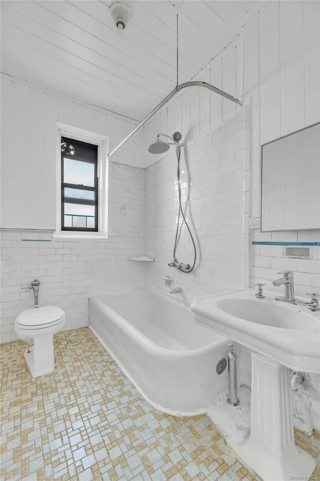 825 Walton Avenue 5f Property Photo 9