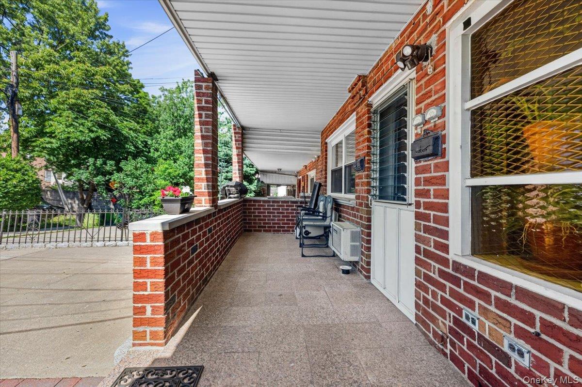 72-41 52 Avenue Property Photo 3