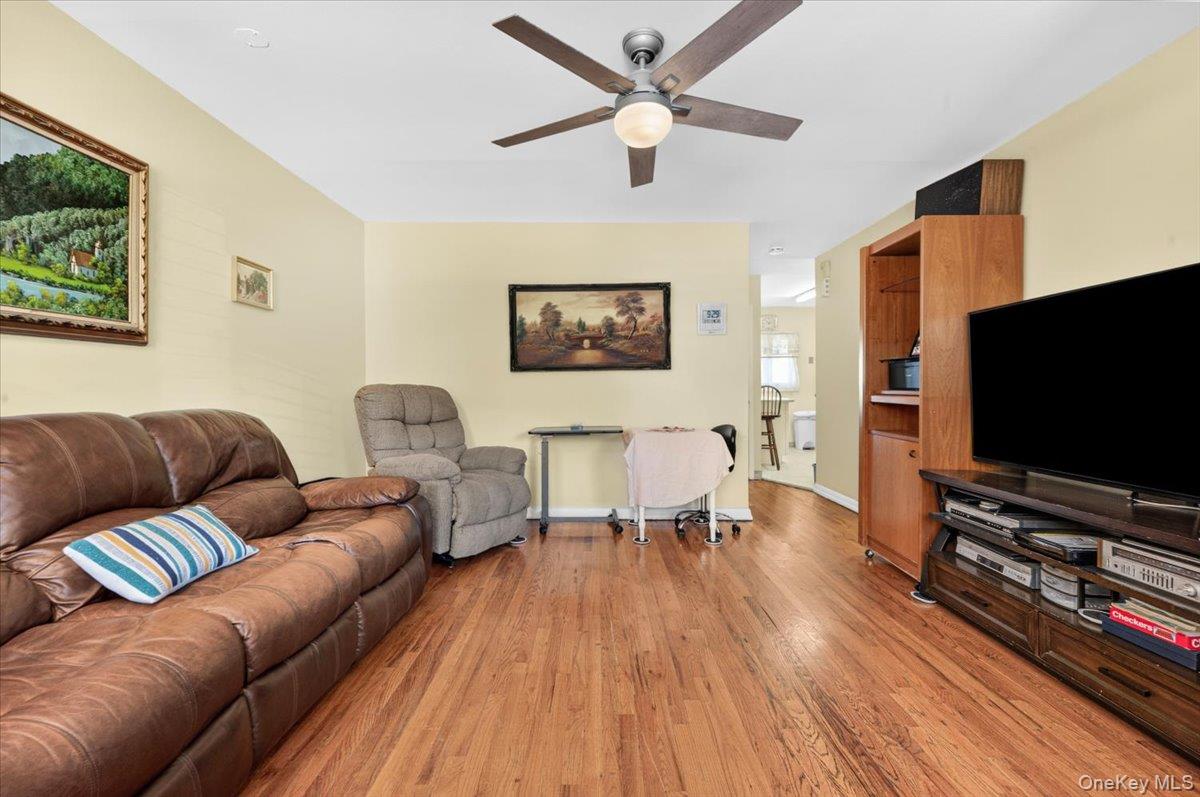 72-41 52 Avenue Property Photo 6