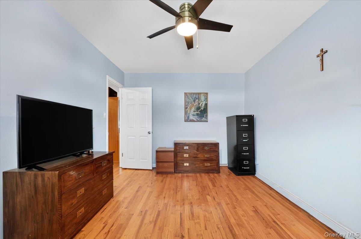 72-41 52 Avenue Property Photo 9