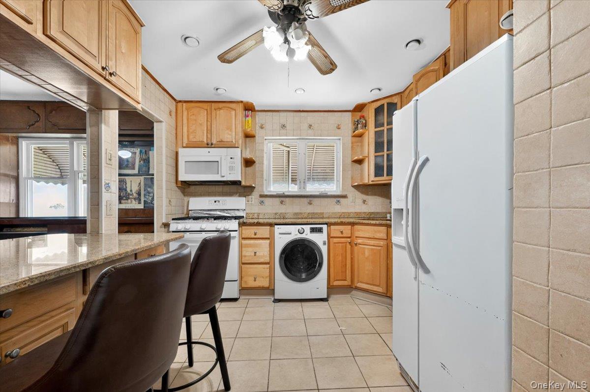 72-41 52 Avenue Property Photo 10
