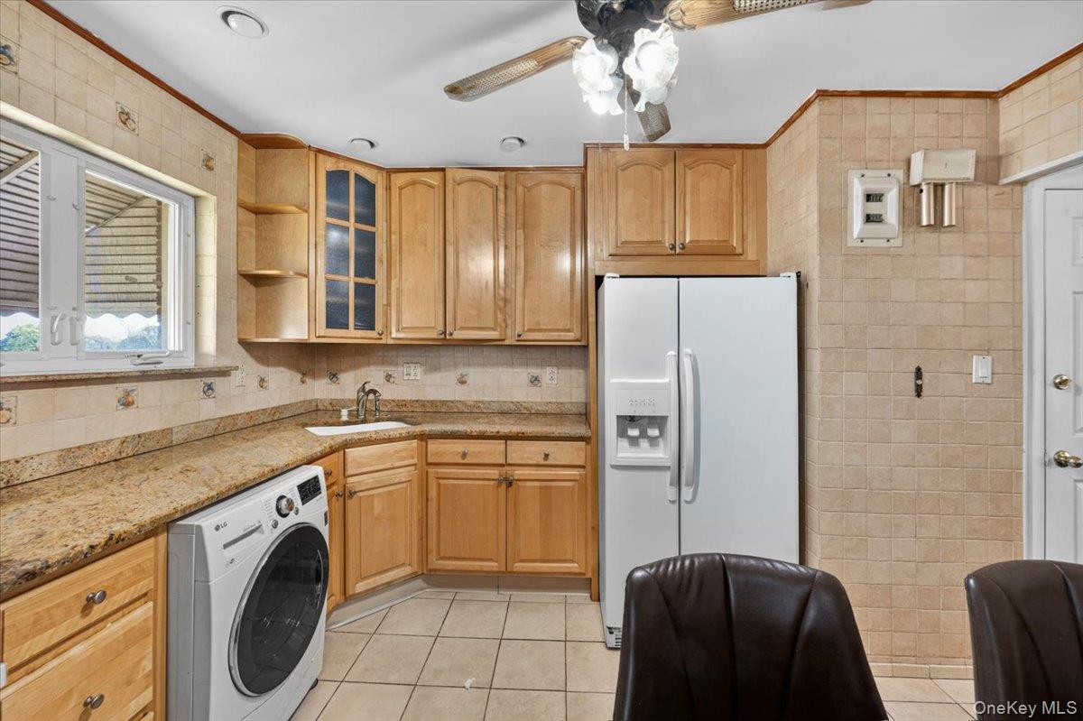 72-41 52 Avenue Property Photo 11