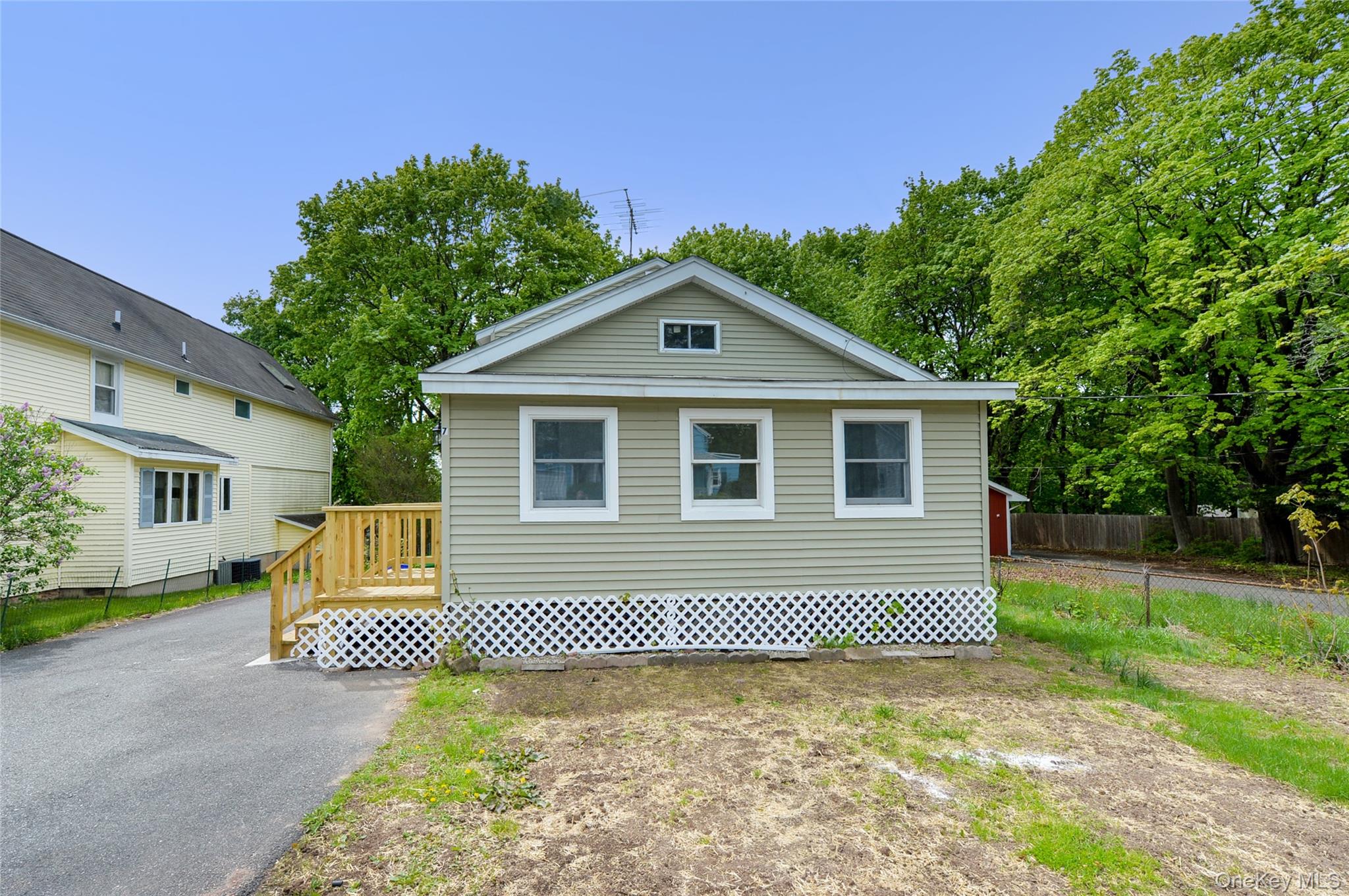 7 Pioneer Avenue Property Photo 1