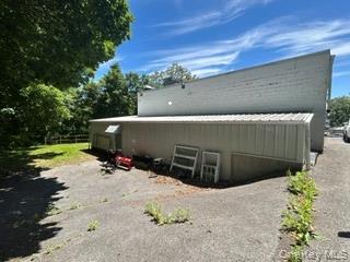 581 N State Road 6 Property Photo 3