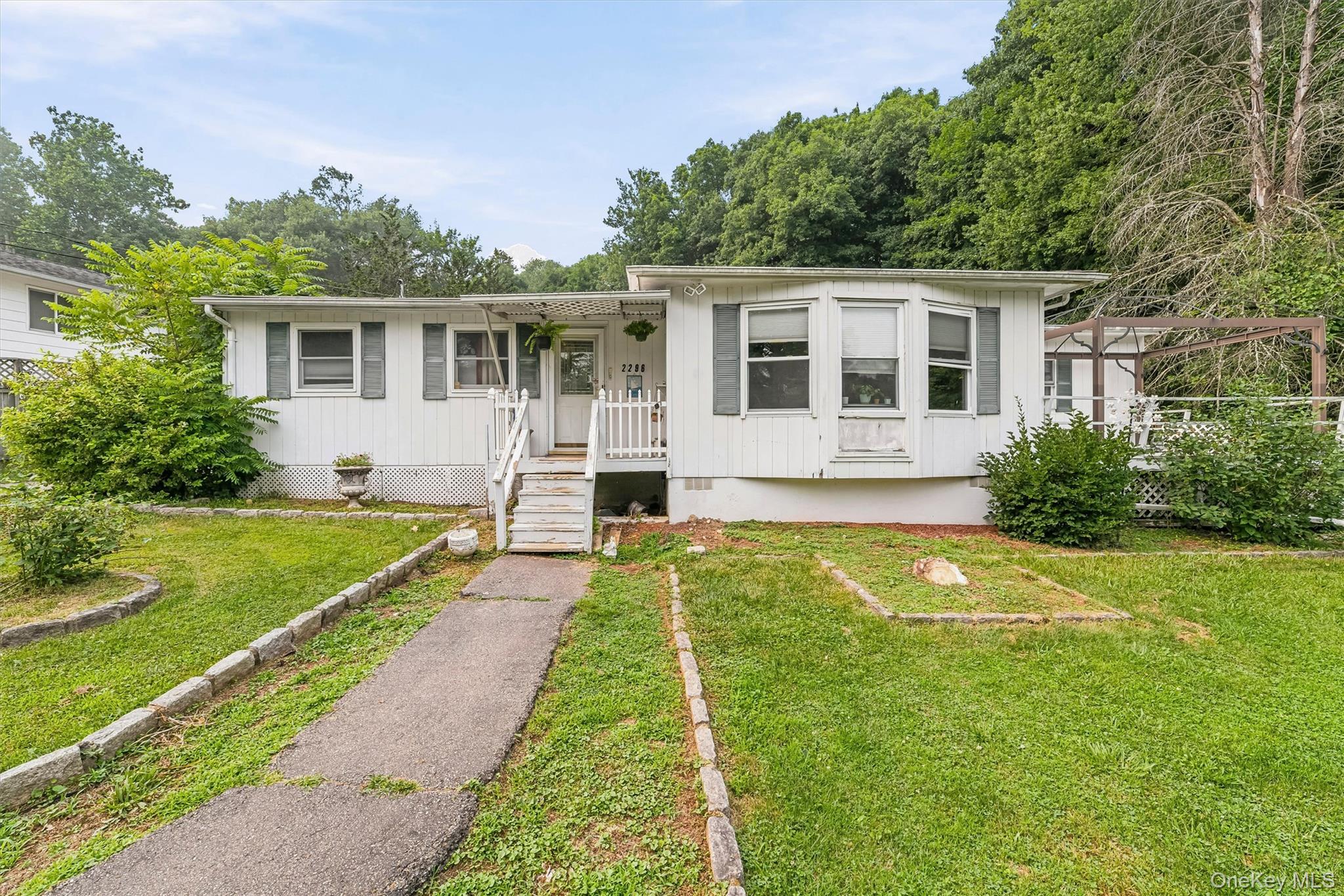 2296 Crompond Road Property Photo 1