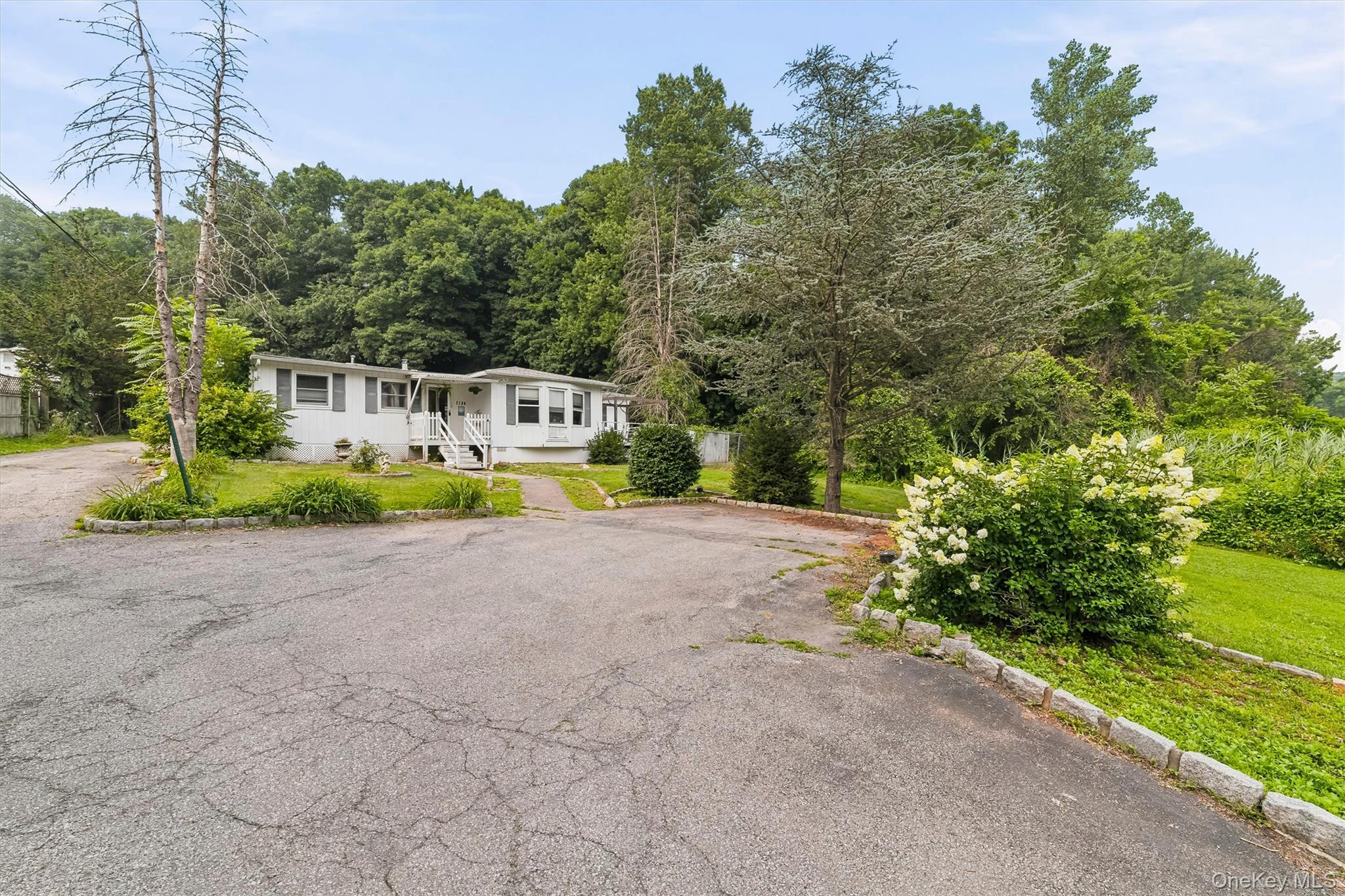 2296 Crompond Road Property Photo 5