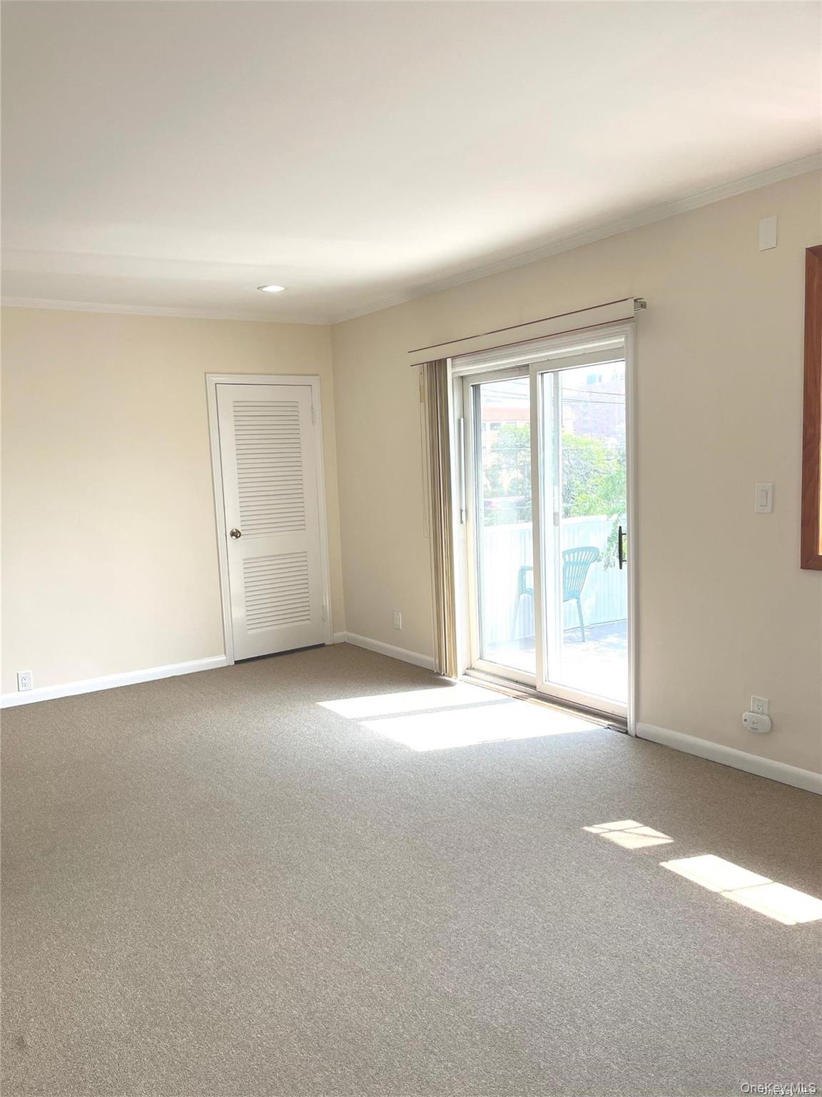 307 Magnolia Boulevard Upper Property Photo 5