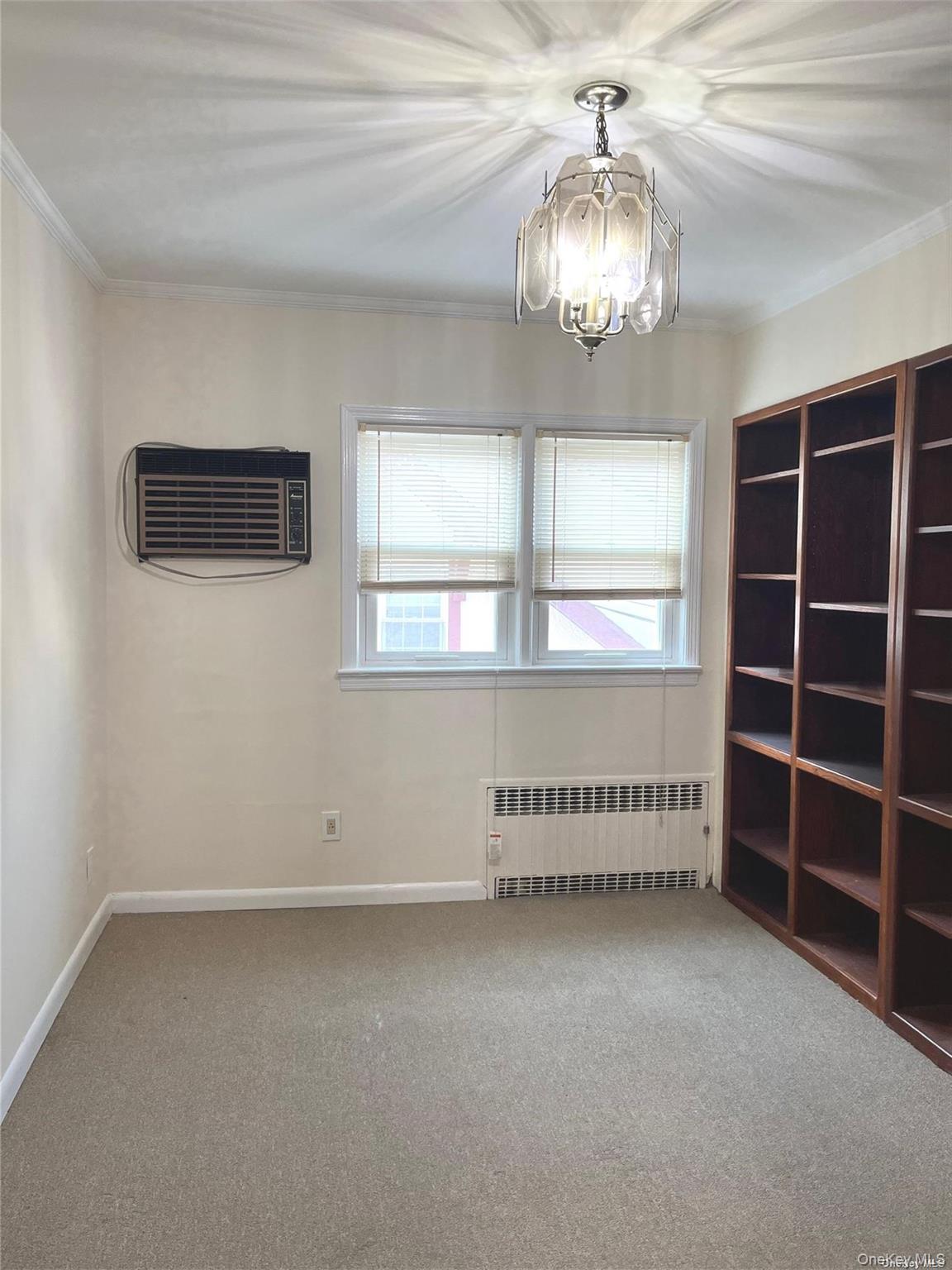 307 Magnolia Boulevard Upper Property Photo 10