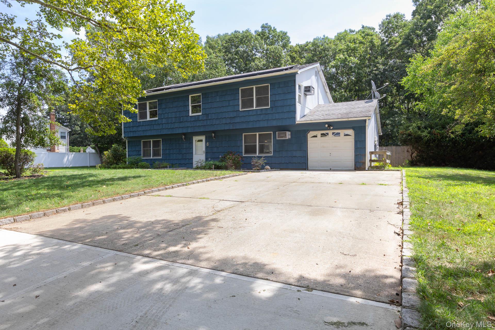 8 Long Meadow Place Property Photo 4