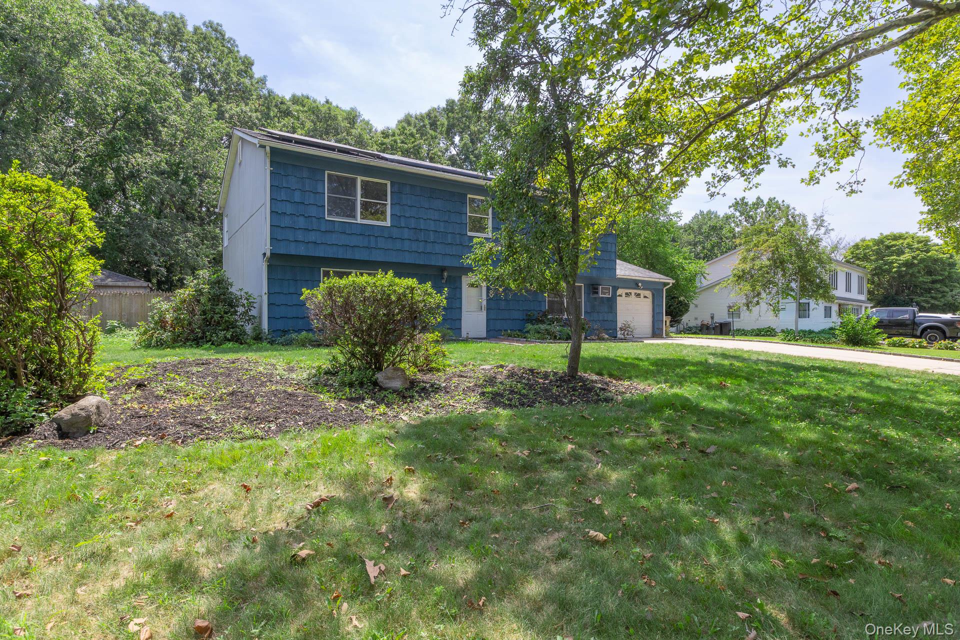 8 Long Meadow Place Property Photo 5