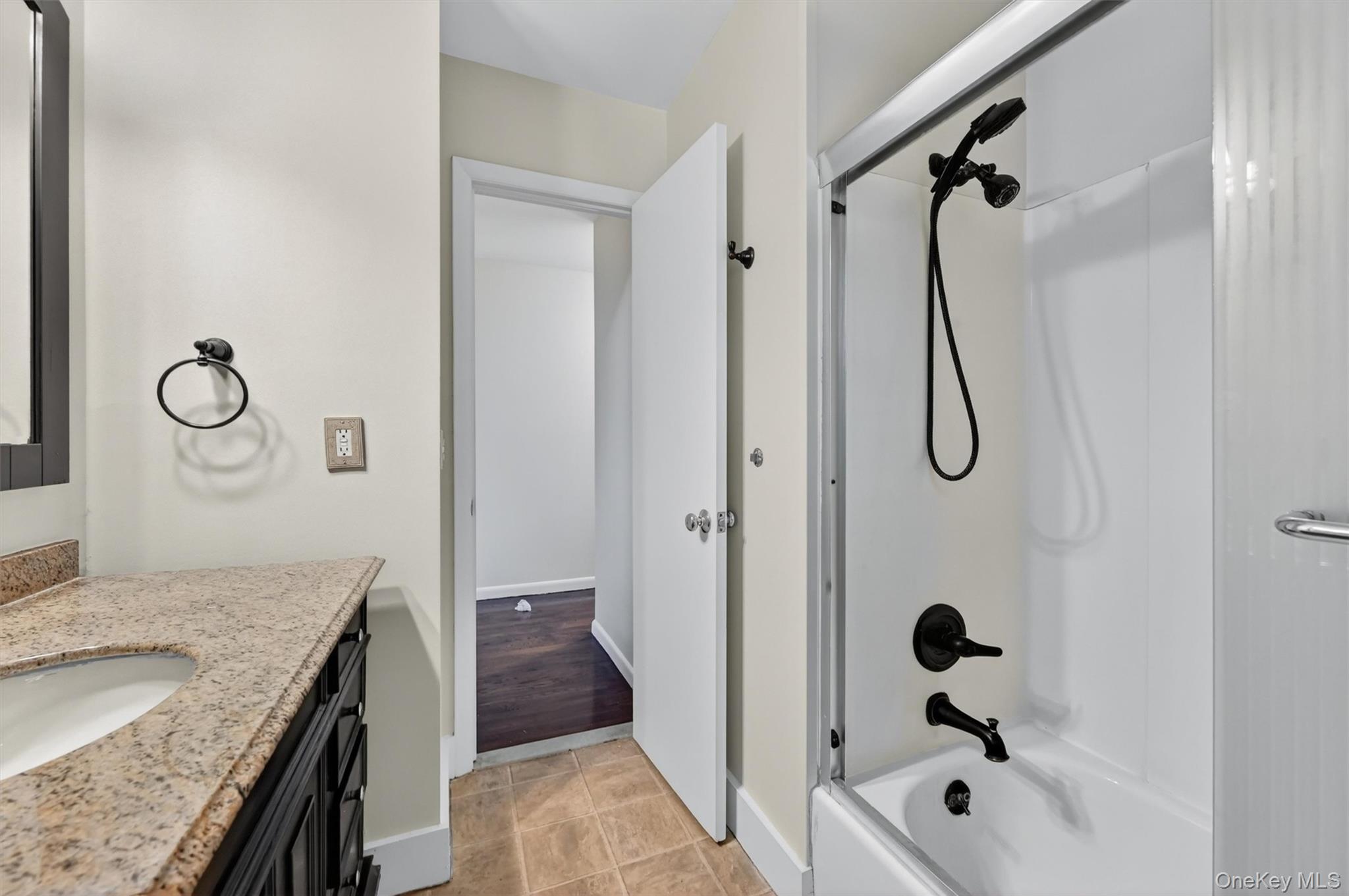 40 Washington Street Property Photo 32
