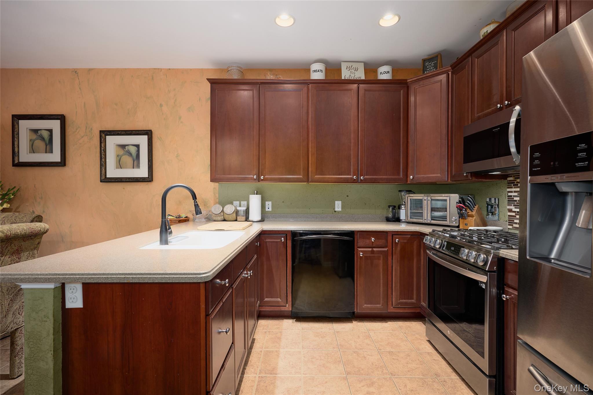 7 Bainbridge Place 404 Property Photo 13