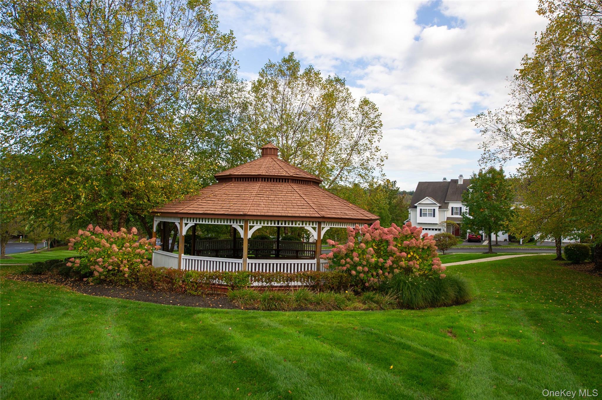 19 Putters Way 6 Property Photo 18