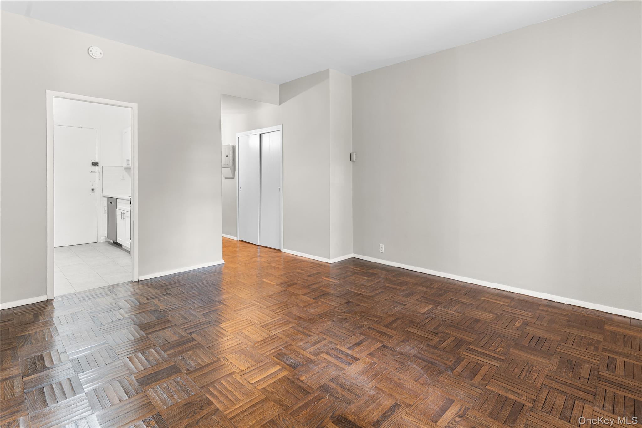 3 Fordham Hill Oval 1g Property Photo 2