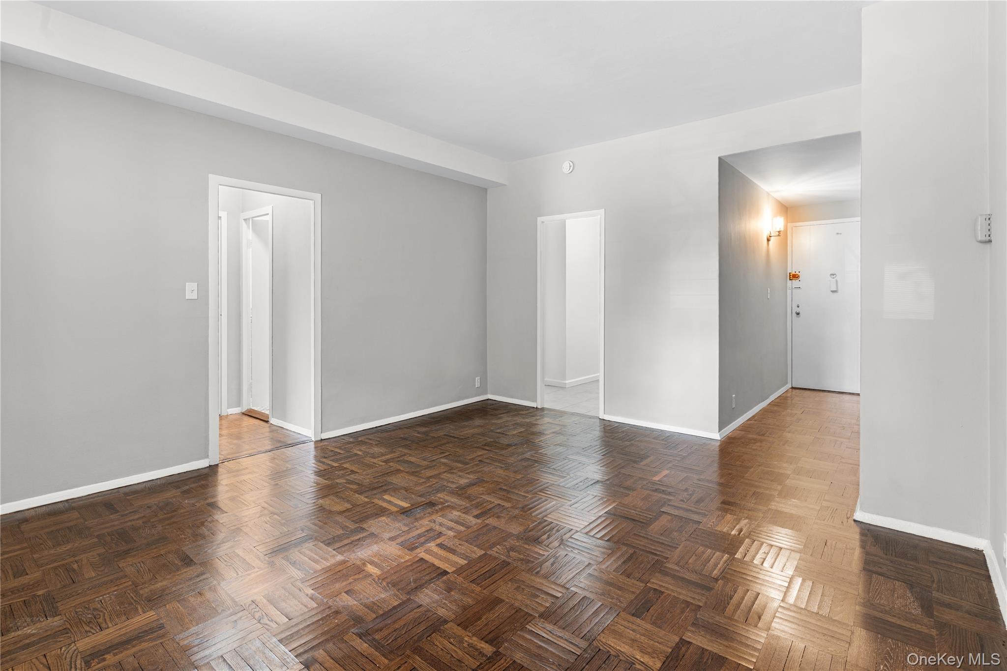 3 Fordham Hill Oval 1g Property Photo 3