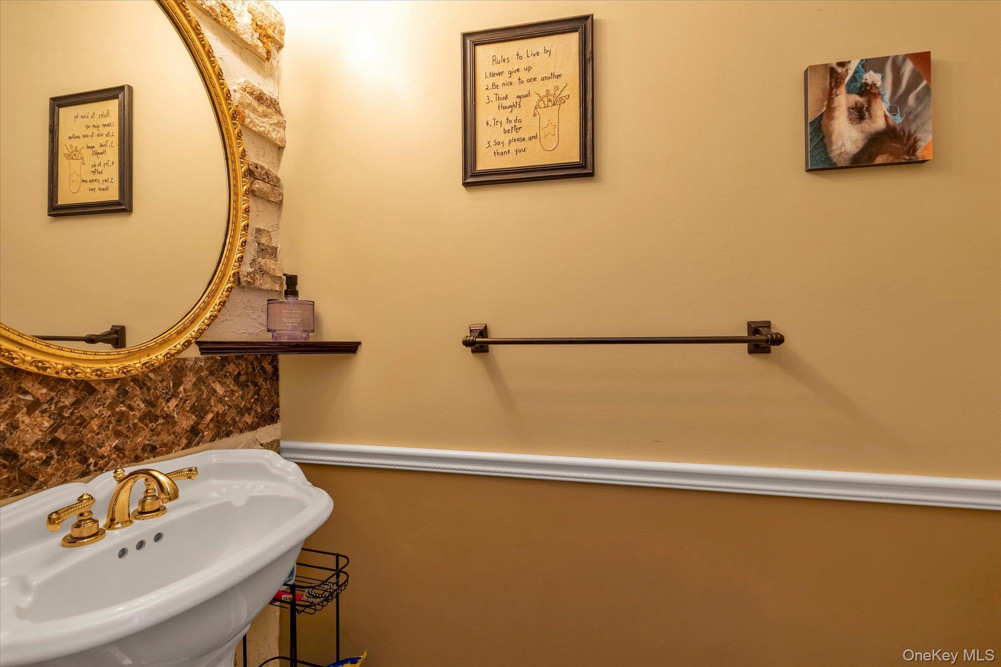 150 I U Willets Road Property Photo 8