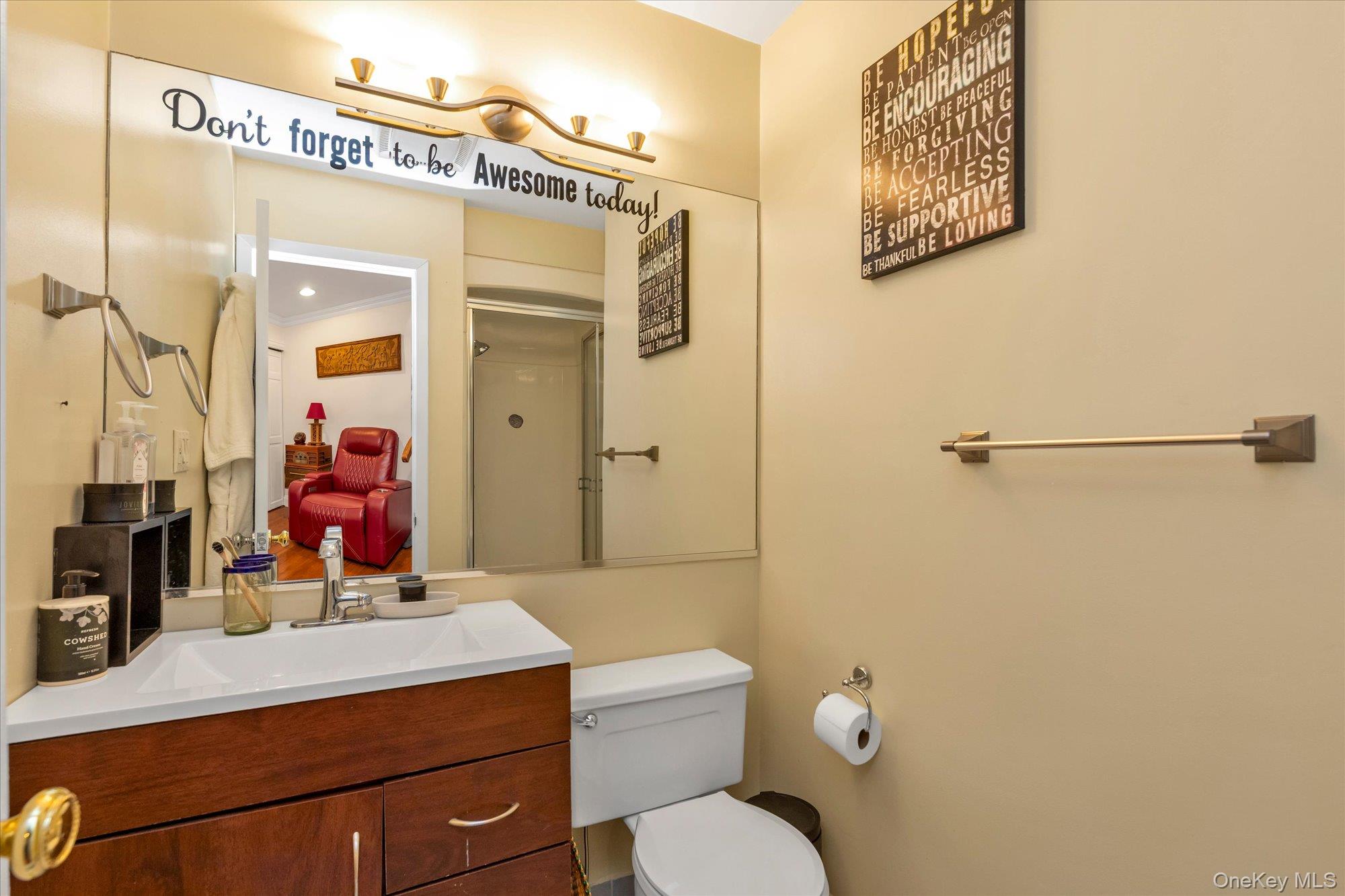 150 I U Willets Road Property Photo 18