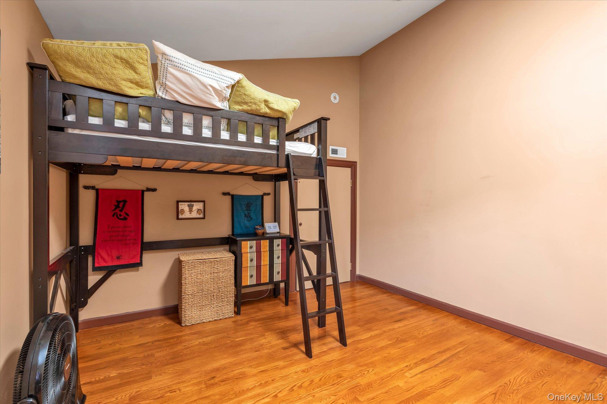 150 I U Willets Road Property Photo 19