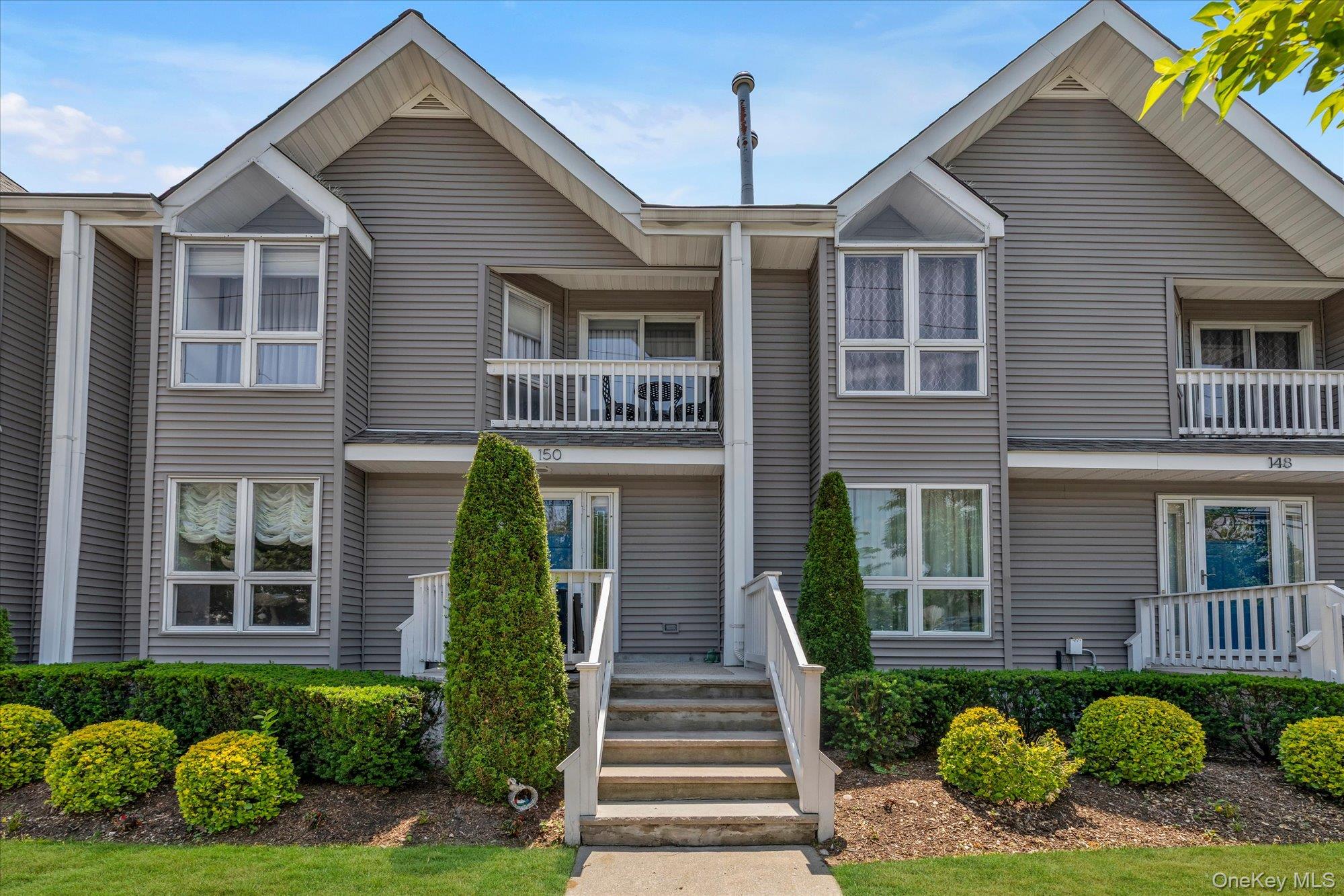 150 I U Willets Road Property Photo 21