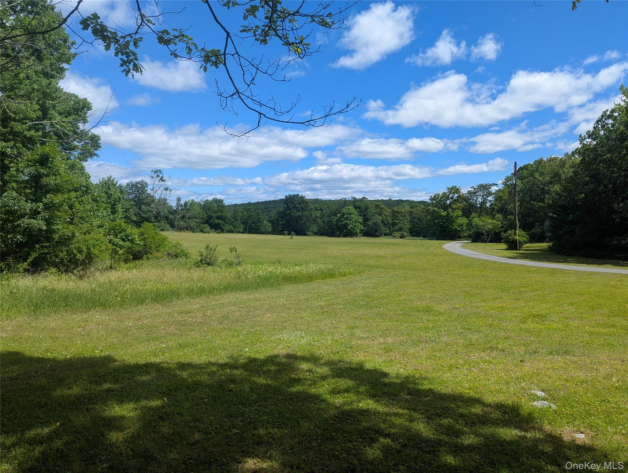 Hide Away Lane Property Photo 6