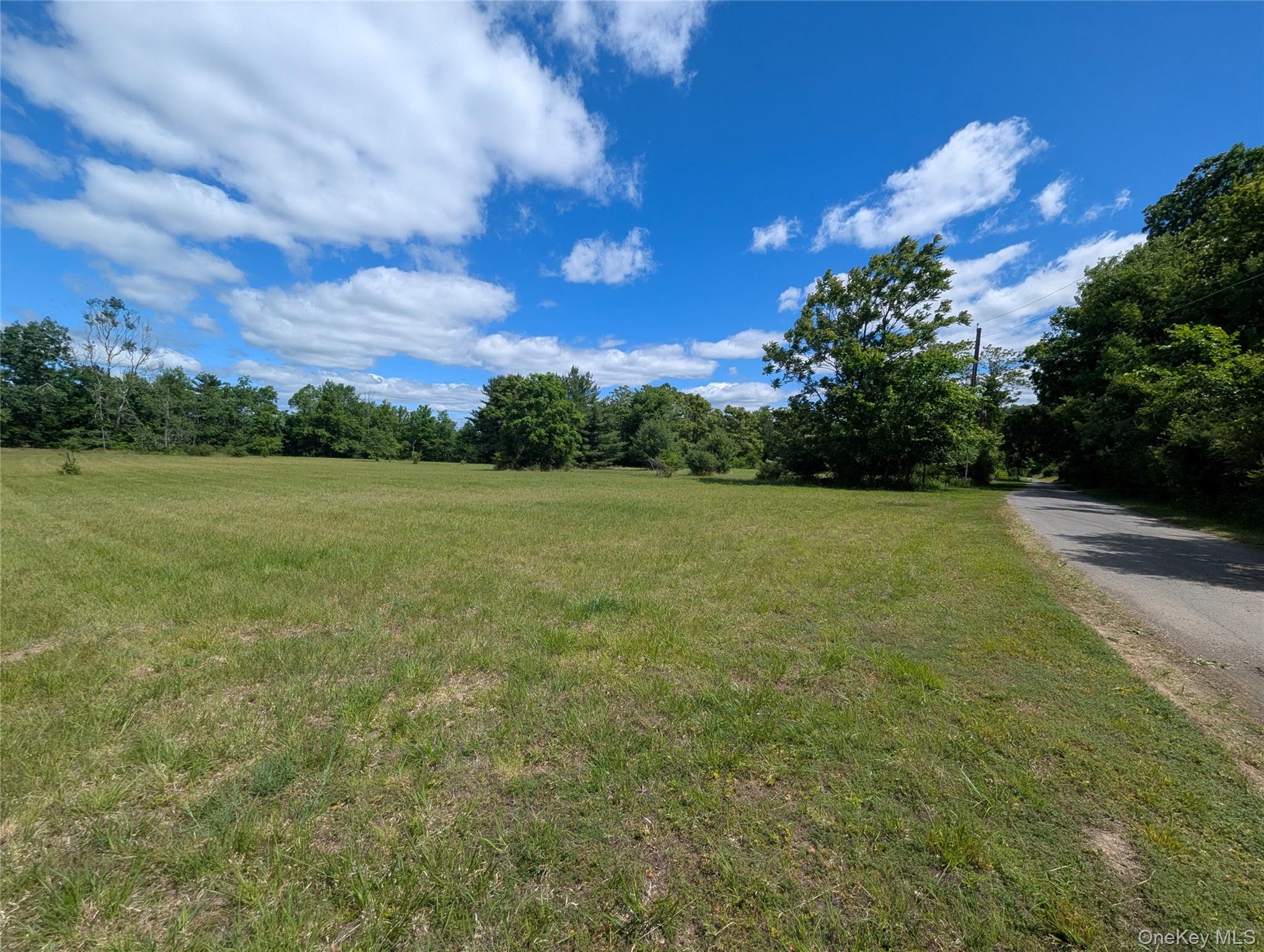 Hide Away Lane Property Photo 7