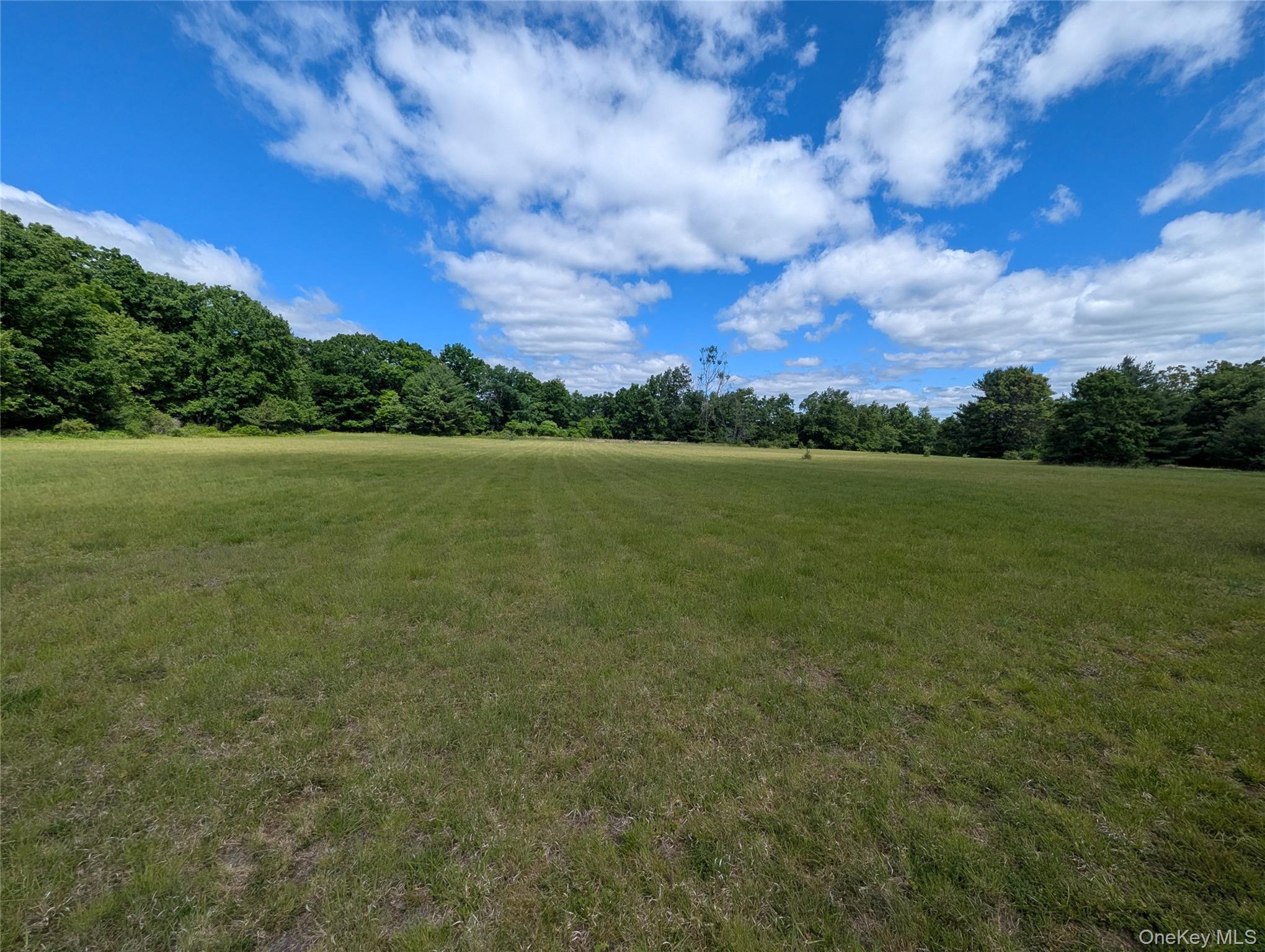 Hide Away Lane Property Photo 8