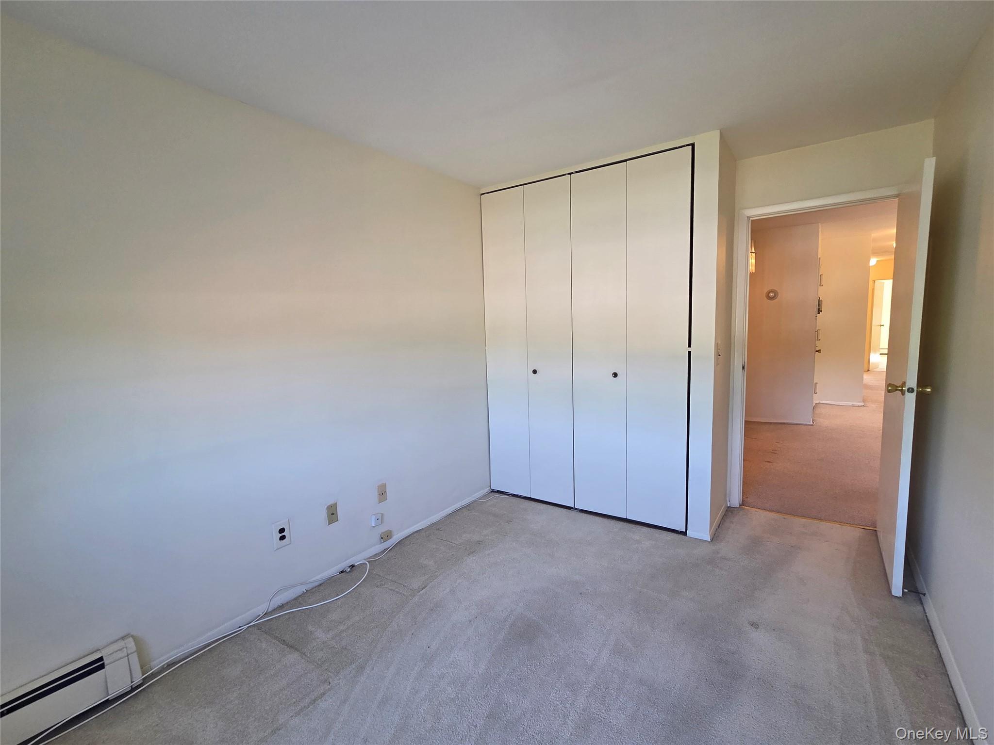 12-29 Diane Place 195 U Property Photo 10