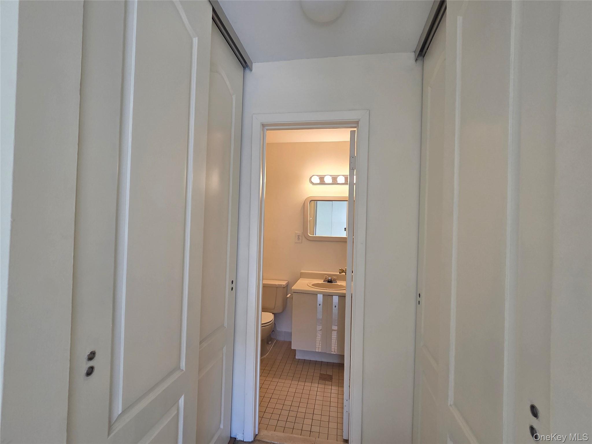 12-29 Diane Place 195 U Property Photo 15